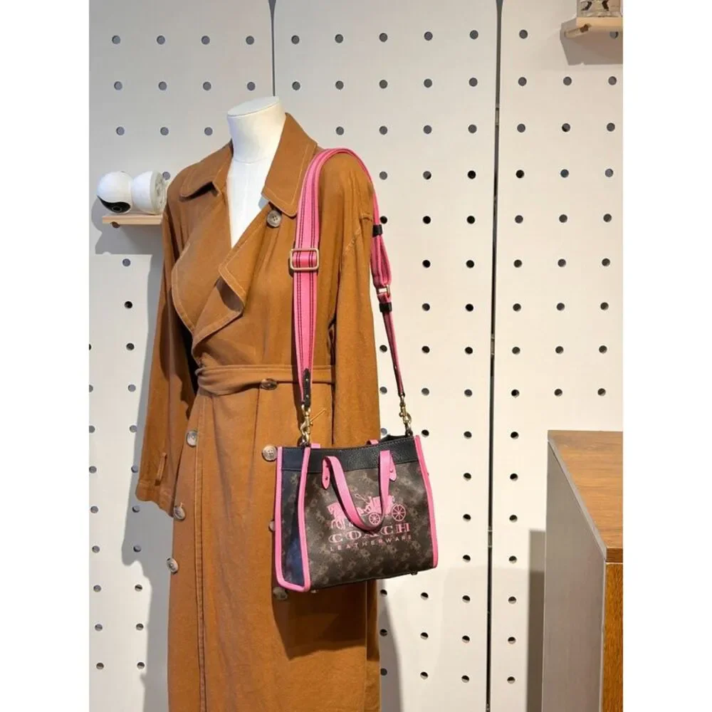 Coach Women Pre-Loved Bag Very Good Condition